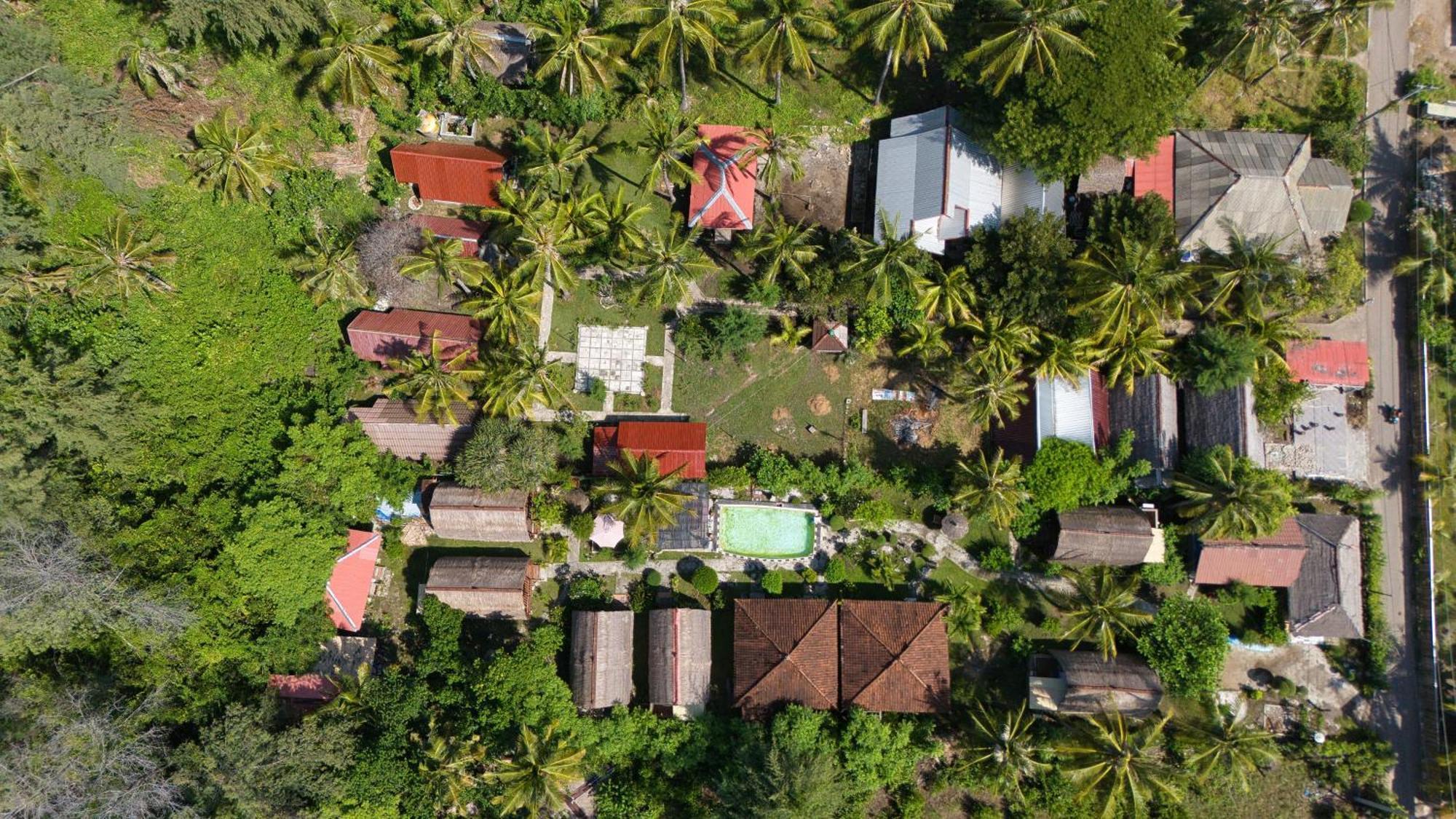 Bunga Bungalows Gili Meno Exterior foto